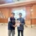 Mahasiswa KKN-T IDBU 03 UNDIP Bantu Pokdarwis Desa Wates Kecamatan Getasan Susun Perjanjian Kerja Sama dengan Pelaku Seni dan UMKM 16 Penyerahan PKS dengan ketua pokdarwis