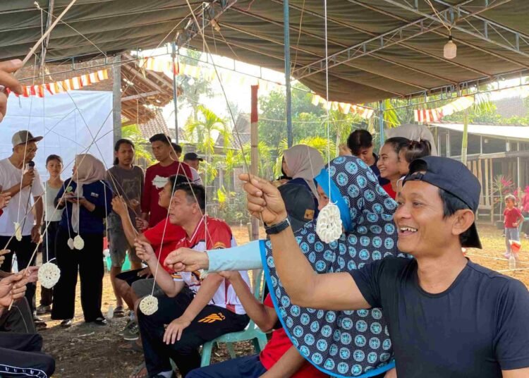 Pemuda Berkarya, Desa Berdaya: KKN UNISNU dan Warga Srobyong Semarakkan Kebersamaan Lewat Perlombaan 5 IMG 4301 11zon