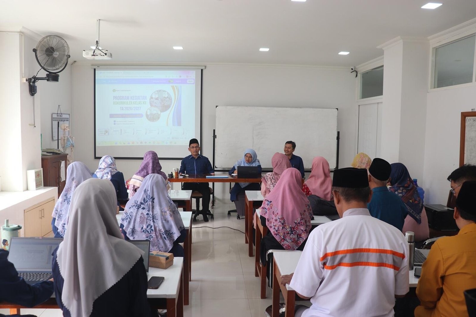 Teguhkan Visi Pancacinta, MAN 1 Yogyakarta Gelar Rakor Kokurikuler 7 IMG 5705