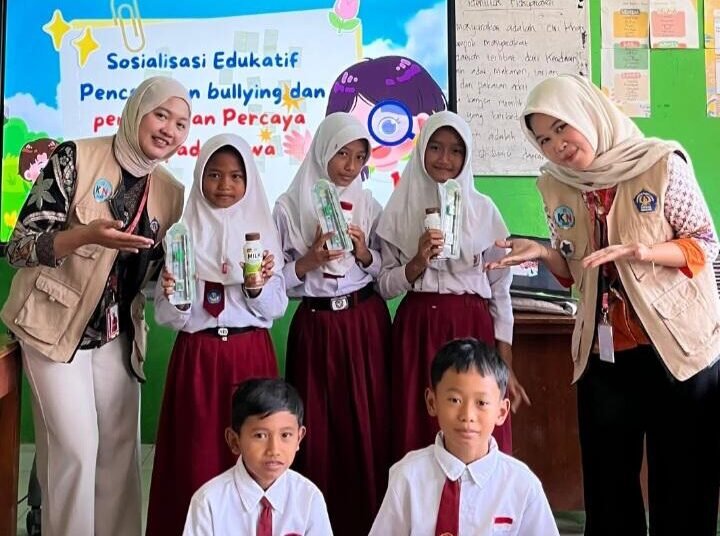 Mahasiswa KKN Universitas Slamet Riyadi Surakarta Gelar Sosialisasi Stop Bullying di SD Negeri 01 Gemantar 5 Screenshot 20260830 181550 Gallery