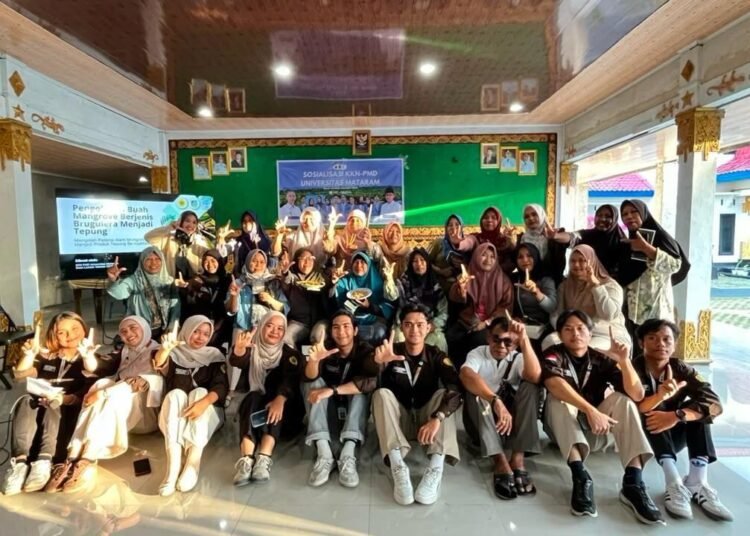Dari Buah Mangrove Menjadi Peluang Usaha, Mahasiswa KKN-PMD Universitas Mataram Latih Ibu-Ibu PKK di Desa Lembar Selatan 5 WhatsApp Image 2026 08 05 at 17.25.44