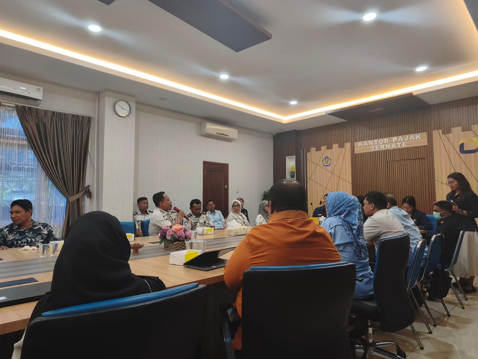 Sinergi Tata Kelola Keuangan, Lapas Ternate Ikuti Forum Konsultasi Publik dan Sosialisasi Perpajakan Instansi Pemerintah di KPP Pratama Ternate 7 WhatsApp Image 2026 08 06 at 14.18.35