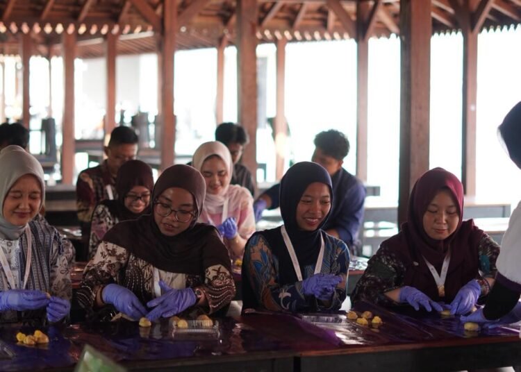 Delegasi IYEN MAN 1 Yogyakarta Belajar Langsung di Bakpia Juwara Satoe 6 WhatsApp Image 2026 08 08 at 07.57.39