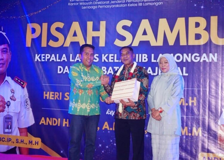 Kepala Lapas Mojokerto Hadiri Pisah Sambut Kepala Lapas Lamongan 5 WhatsApp Image 2026 08 11 at 22.46.37