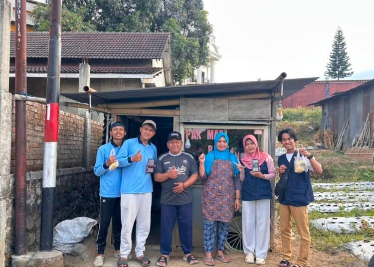 Dorong UMKM Go Digital, Mahasiswa KKN MMK UIN Walisongo Petakan Usaha Balesari di Google Maps 5 WhatsApp Image 2026 08 12 at 07.03.08
