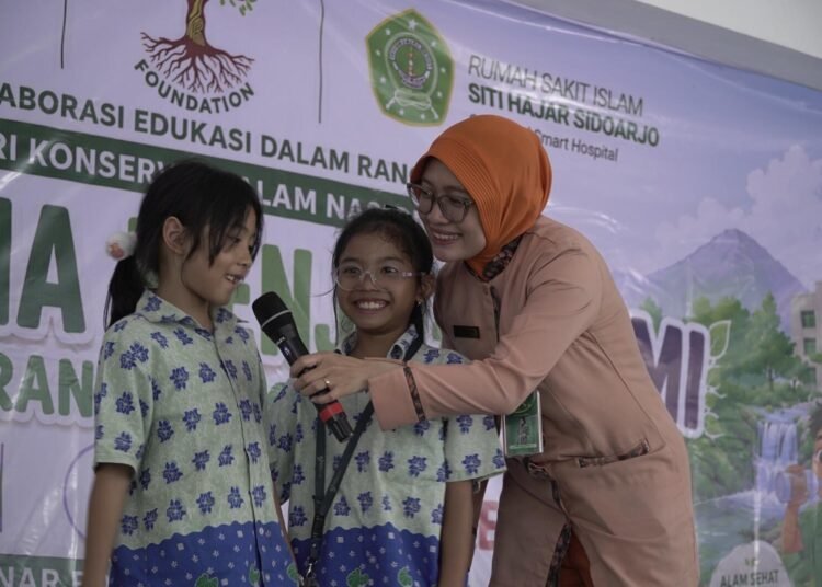Dari Lingkungan Sehat Lahir Generasi Sehat, RSI Siti Hajar dan Sekawan Bumi Edukasi Siswa 5 WhatsApp Image 2026 08 13 at 14.47.55