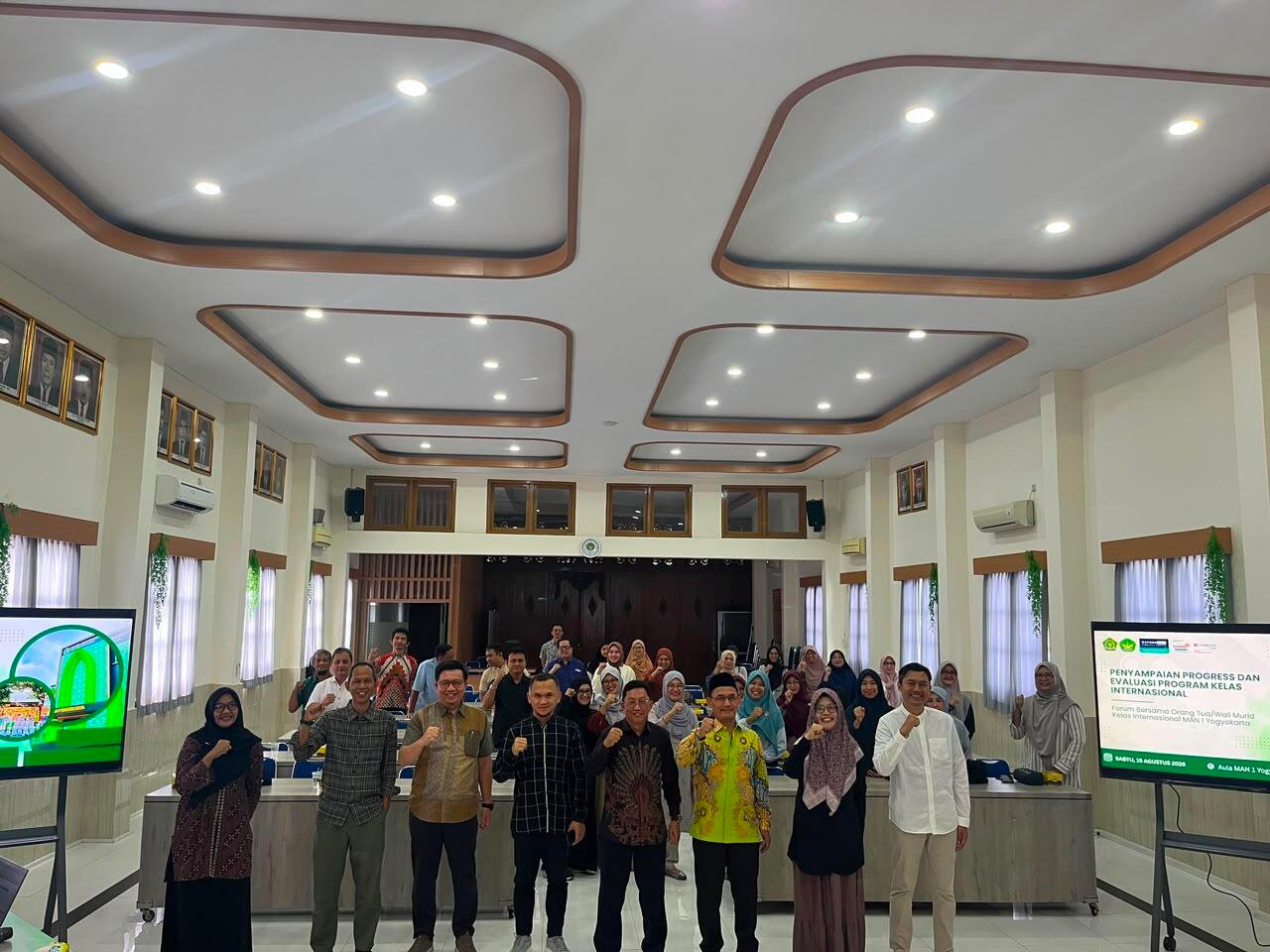 Forum Orang Tua Kelas Internasional MAN 1 Yogyakarta Perkuat Sinergi Pendampingan dan Studi Lanjut 7 WhatsApp Image 2026 08 16 at 15.43.32