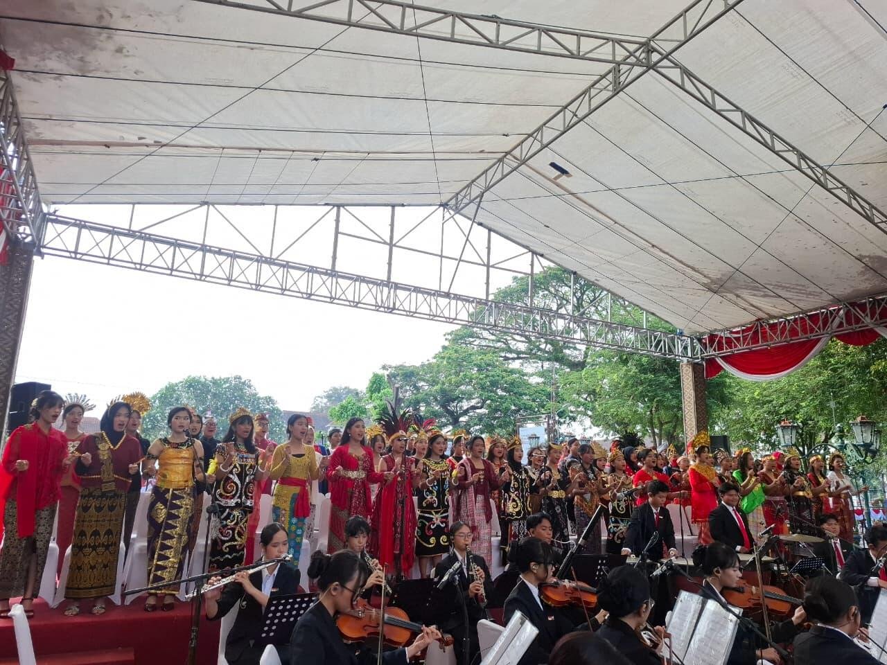 Enam Murid MAN 1 Yogyakarta Tampil dalam Aubade HUT ke-81 RI di Gedung Agung Yogyakarta 7 WhatsApp Image 2026 08 18 at 14.27.59