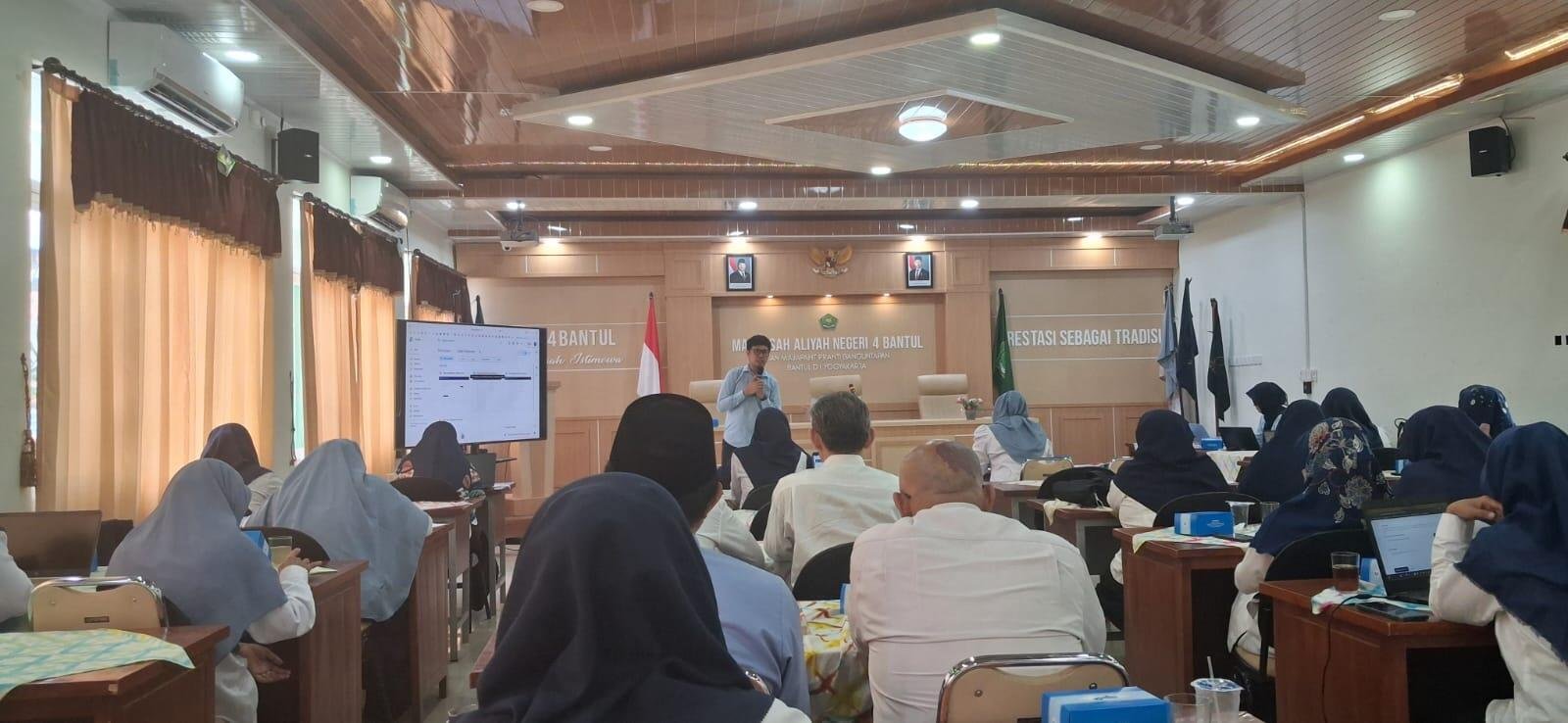 Guru Bahasa Inggris MAN 1 Yogyakarta Ikuti Workshop TKA English Assessment Lab 7 WhatsApp Image 2026 08 19 at 07.53.41