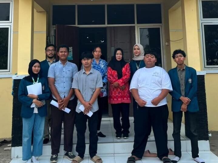 Mahasiswa KKN Univeristas Diponegoro Fasilitasi Akses Pelayanan Administrasi Kependudukan Bagi Masyarakat Desa Mejasem 6 WhatsApp Image 2026 08 20 at 12.08.39 3