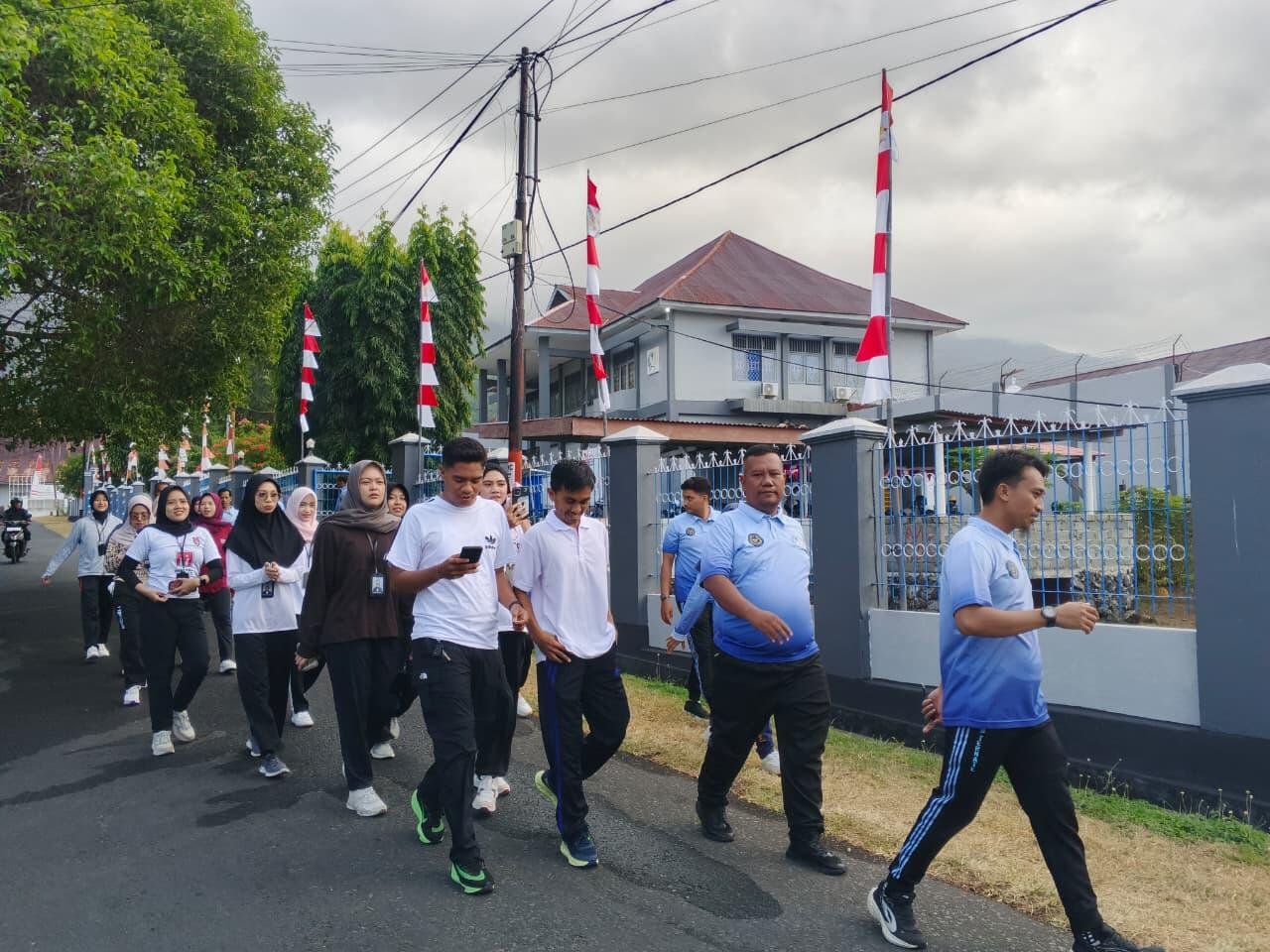 Jalan Sehat Pegawai dan Sarjana Magang Lapas Ternate, Bangun Kebugaran dan Kekompakan 7 WhatsApp Image 2026 08 21 at 09.54.53