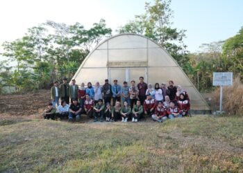 Kawal Transisi Ekonomi Hijau, Tim Pengabdi UPN "Veteran" Jatim Dan Tim ITS Kuatkan Ekonomi Kelembagaan BUMDESMA dan Optimalkan Solar Dome Dryer di Trenggalek 1 WhatsApp Image 2026 08 21 at 12.20.19