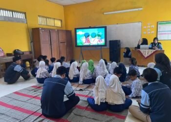 KKN MIT Posko 129 Sosialisasikan Adab dan Akhlak kepada Siswa SD di Kebonsari 2 WhatsApp Image 2026 08 24 at 17.10.16 1 1 1