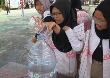 Keseruan Lomba Kepiting Air Di MAN 1 Yogyakarta Uji Kekompakan Barisan 3 WhatsApp Image 2026 08 25 at 7.10.57 PM