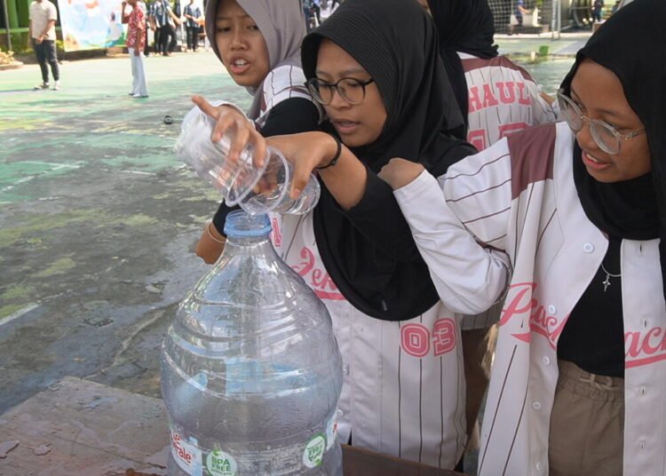 Keseruan Lomba Kepiting Air Di MAN 1 Yogyakarta Uji Kekompakan Barisan 6 WhatsApp Image 2026 08 25 at 7.10.57 PM