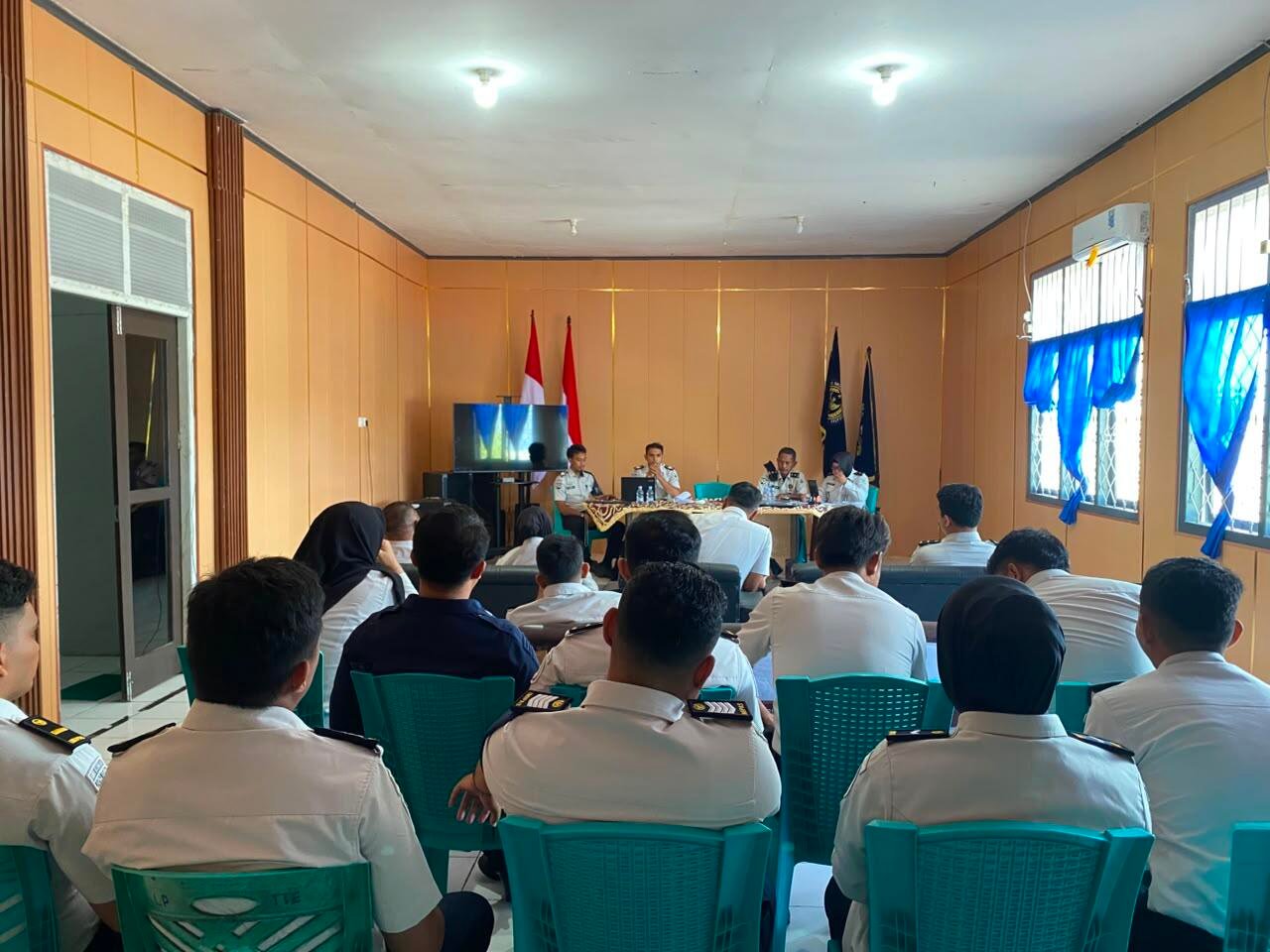 Memperkuat Tata Kelola Koperasi, Kalapas Ternate Pimpin Rapat Laporan Evaluasi dan Anggaran Dasar 2026 7 WhatsApp Image 2026 08 26 at 10.55.36