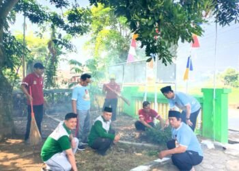 KUA Pangkalan Gelar Jumat Bersih, Wujudkan Lingkungan Kerja yang Bersih dan Nyaman 3 WhatsApp Image 2026 08 28 at 09.15.18