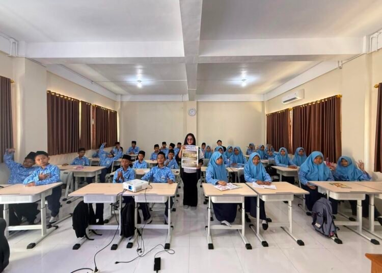 KKN UNDIP Desa Rejosari Kenalkan Mitigasi Gempa Bumi dan Jalur Evakuasi melalui Kelas Interaktif di SMP Sains El Masruri 7 berita 2