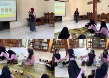 Mahasiswa KKN Tim II Universitas Diponegoro memberikan edukasi mengenai pemanfaatan mikroorganisme dekomposer dalam pengolahan sampah organik menjadi kompos kepada ibu-ibu PKK Desa Kangkung, Kecamatan Kangkung, Kabupaten Kendal, Minggu (26/7/2026). Kegiatan tersebut dilanjutkan dengan demonstrasi dan praktik pembuatan kompos secara langsung. (Foto: Dok. KKN)