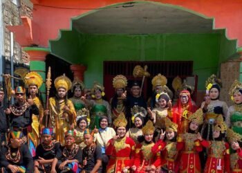 "Mahabarata" Menggetarkan Kurusetra Babatan: RT. 01 Sukses Pertahankan Gelar Juara 1 Babatan Carnival 2026! 8 foto landscape kompres 1