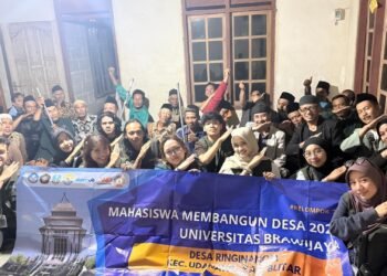Perawatan Alat Tani dan Inovasi Penabur Pupuk dari Pipa Paralon Warnai Pelatihan MMD UB di Ringinanom 4 proker poktan