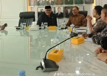 "Satu Beban Kerja, Satu Hak yang Sama": Guru Madrasah Swasta Lamongan Tagih Keadilan Sistemik, Bukan Sekadar Insentif Rp400 Ribu 1 1789828947456 1