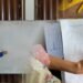 Dari Ukuran Menjadi Pola: Pembelajaran Praktik Pembuatan Pola Dasar Badan Wanita Sistem Praktis I pada Siswa Kelas X Tata Busana SMK Negeri 1 Pandak 14 Demonstrasi Mahasiswa PK UNY dalam kegiatan pembelajaran praktik Pembuatan Pola Dasar Badan Wanita Sistem Praktis I diikuti siswa kelas X Busana 2, SMK Negeri 1 Pandak. (Dok. Rosyida Qutrun Nada)