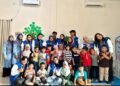Langkah Kecil, Kebiasaan Baik: Menanamkan PHBS Sejak Dini di TK Little Stars 24 Foto bersama guru TK LS