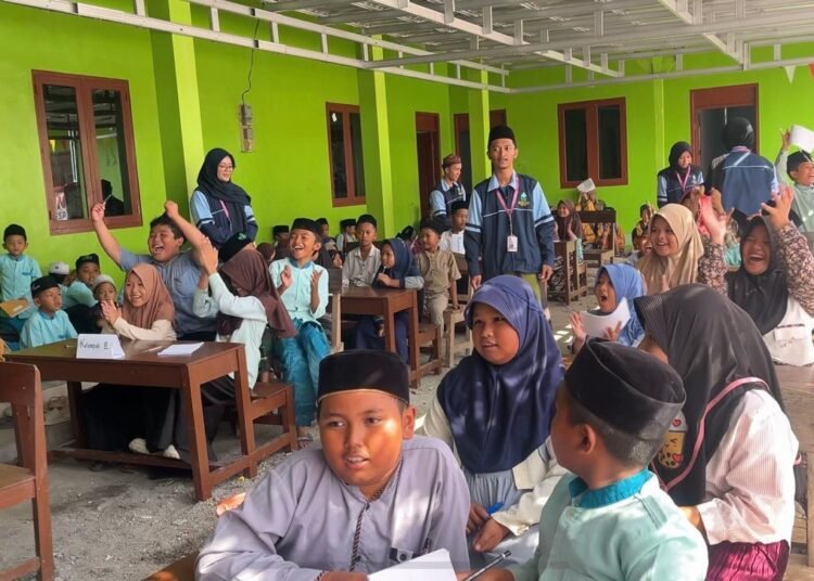 Tumbuhkan Semangat Belajar Agama, KKN UIN Walisongo Gelar Cerdas Cermat Islami di Madrasah Diniyyah Mathlabul Huda Desa Sarimulyo 5 IMG 20260822 WA0007