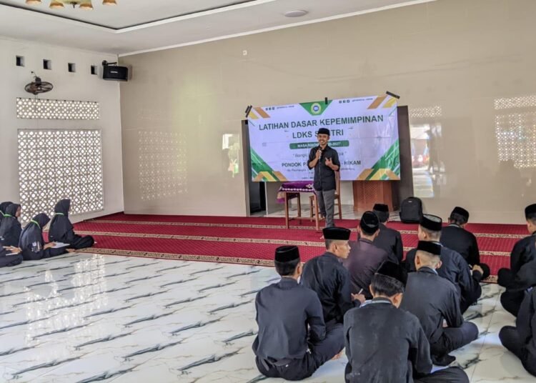 Hasan Komarudin, Pemateri dalam LDKS Ponpes Al-Hikam