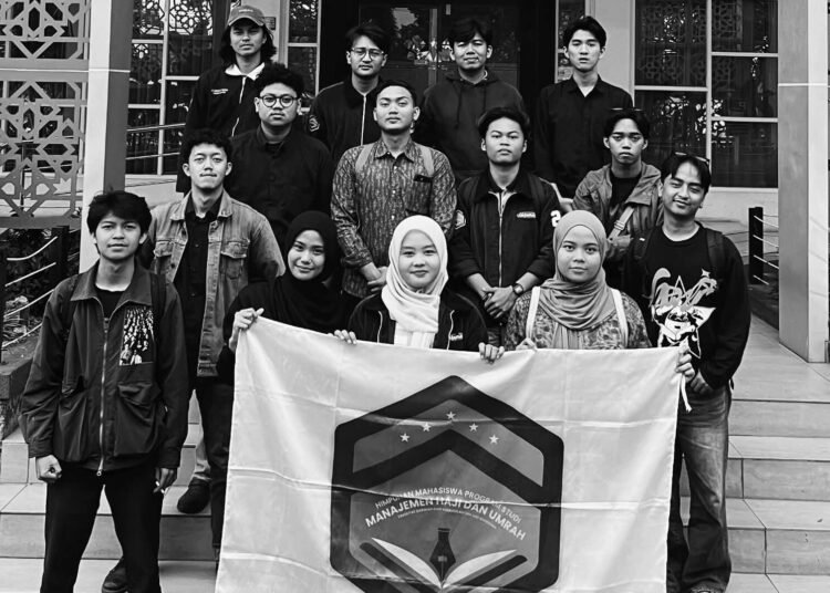 Mahasiswa MHU UIN SGD Bandung Rawat Ingatan Bangsa Lewat Diskusi September Hitam 5 Bagi mahasiswa MHU UIN SGD Bandung, Bulan September adalah ruang refleksi sejarah guna merawat ingatan kolektif bangsa, menegakkan keadilan, dan menumbuhkan kepekaan sosial sebagai bekal calon pelayan masyarakat di masa depan.