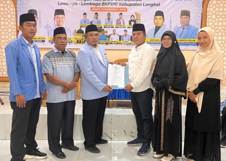 Tasyakuran Milad ke-49, DPD BKPRMI Langkat Resmi Serahkan SK Kepengurusan DPK BKPRMI Pangkalan Susu Periode 2026 - 2029 5 IMG 20260929 WA0021