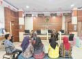 Briefing pagi bersama Kasubbag Tata Usaha, Kepala Seksi Survei dan Pemetaan, serta jajaran Loket Pelayanan. 27 IMG 6715 2 11zon 1