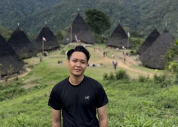Perjalanan Asep Maulana Menjelajah Indonesia.