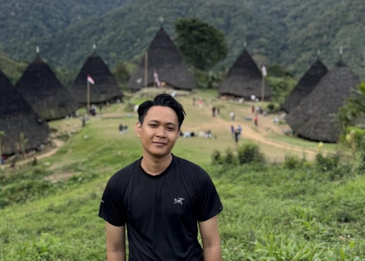 Perjalanan Asep Maulana Menjelajah Indonesia.