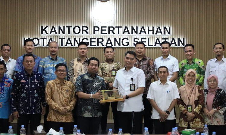Kunjungan Komparatif & Studi Tiru Integrasi NIB dan NOP bersama BPPRD Kabupaten Lampung Selatan ke Kantor Pertanahan Kota Tangerang Selatan 5 IMG 9521 1