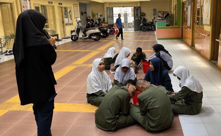Mahasiswa UNY Berikan Pelatihan P3K, Siswa Tunanetra SLB A Yaketunis Praktik Tangani Luka 5 Screenshot 2026 09 25 141908