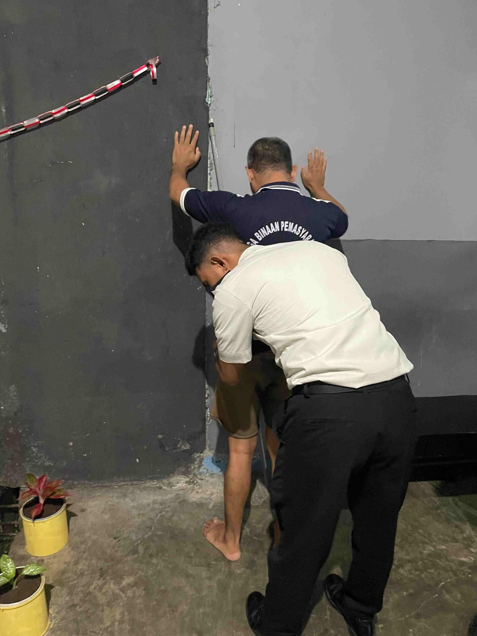 Deteksi Dini Gangguan Kamtib, Lapas Ternate Lakukan Penggeledahan Insidentil 7 WhatsApp Image 2026 09 02 at 08.19