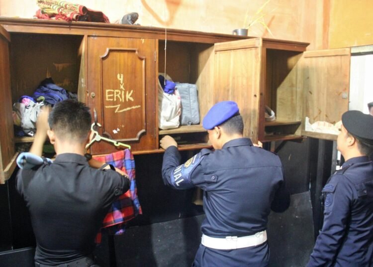Lapas Bengkulu Perketat Pengawasan, Blok E Jadi Sasaran Razia Insidental 5 Lapas Bengkulu, Lapas Kelas IIA Bengkulu, razia lapas, razia insidental, keamanan lapas, Pekan Disiplin, Blok E Lapas Bengkulu