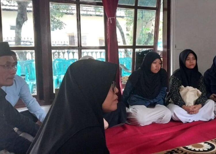 Keluarga Besar MAN 1 Yogyakarta Berduka, Warga Madrasah Gelar Salat Gaib untuk Ayah Murid 5 WhatsApp Image 2026 09 05 at 8.00.44 PM