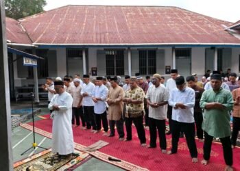 Lapas Bandanaira Gelar Salat Istisqa, Warga Binaan Diajak Perbanyak Istighfar dan Doa 1 WhatsApp Image 2026 09 18 at 08.54.44y