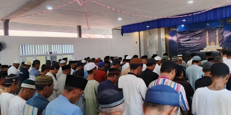 Mohon Turunnya Hujan, Lapas Ternate Gelar Salat Istisqa Berjamaah 7 WhatsApp Image 2026 09 18 at 10.29.25