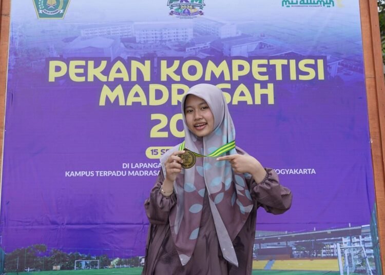 Menjaga Ayat, Mengukir Prestasi: Aisyah, Murid MAN 1 Yogyakarta, Juara 1 MHQ Putri 5 WhatsApp Image 2026 09 19 at 8.15.51 PM