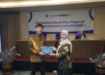 Tampil Impresif di Depok, Waka Humas MAN 1 Yogyakarta Tebar Dampak dan Sabet Penghargaan 1 WhatsApp Image 2026 09 20 at 7.16.55 PM