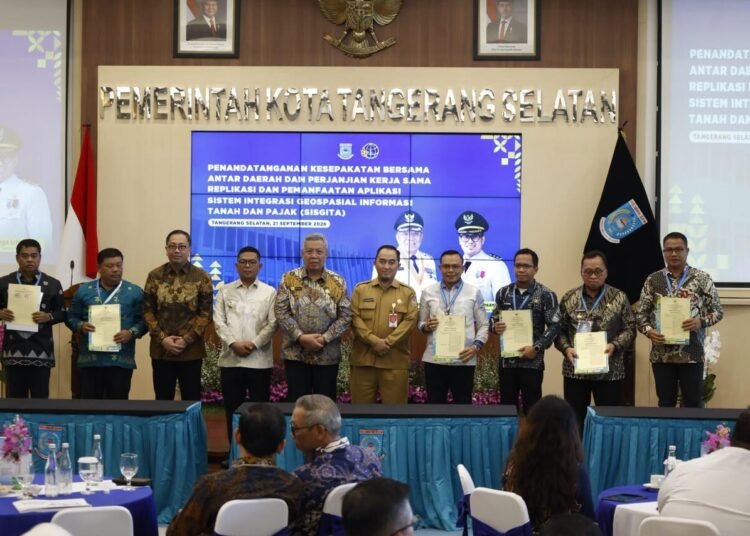 Penandatanganan Kesepakatan Bersama Antar Daerah dan Perjanjian Kerja Sama Replikasi dan Pemanfaatan Sistem Peta Pajak dan Pertanahan Tangerang Selatan, 5 WhatsApp Image 2026 09 21 at 16.48.57 2