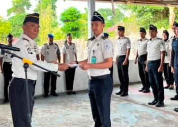 Apresiasi Kinerja, Lapas Bandanaira Berikan Penghargaan Pegawai Teladan 10 WhatsApp Image 2026 09 24 at 11.12.14
