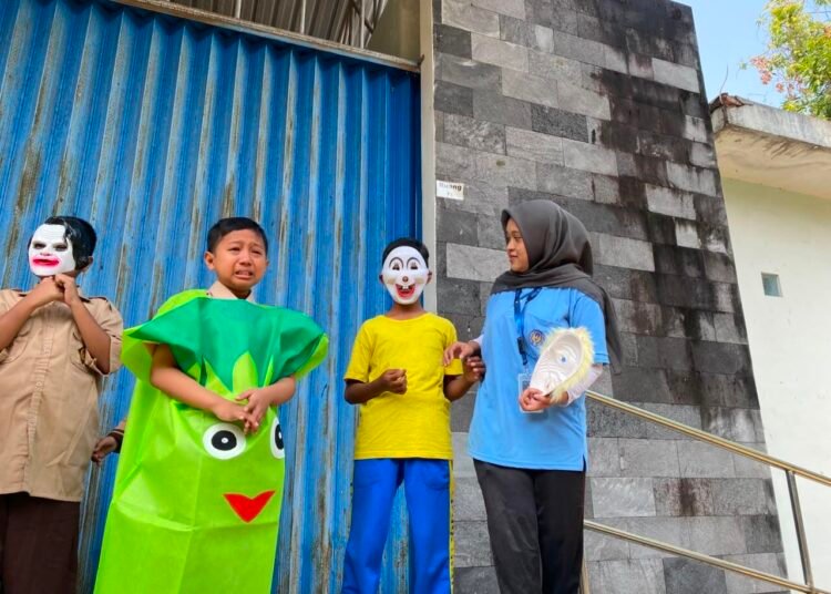 Seni Teater Jadi Ruang Ekspresi Murid di SLB Negeri Pembina Yogyakarta 6 Potret Seni Teater Jadi Ruang Ekspresi Murid di SLB Negeri Pembina Yogyakarta