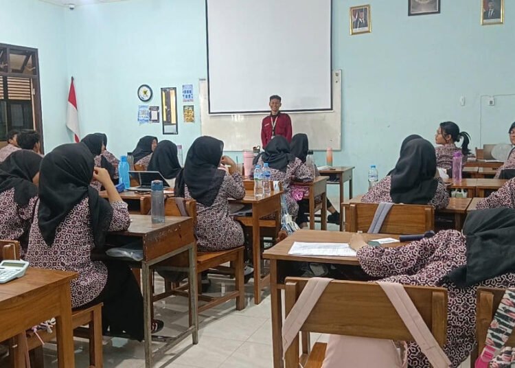 Pembelajaran Administrasi Pajak Berbasis Discovery Learning Untuk Meningkatkan Kompetensi Peserta Didik XI AK 1 5 dok