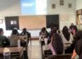 Penerapan Problem Based Learning dalam Pembelajaran Akuntansi Dasar untuk Mendukung Pendidikan Berkualitas di SMK Negeri 1 Depok 26 mengajar