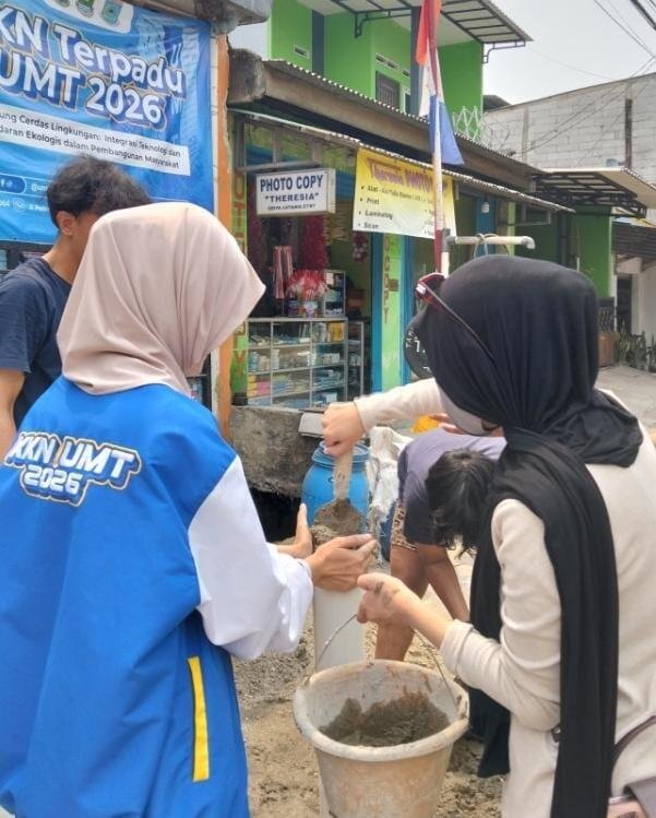 pembuatan reflektor jalan
